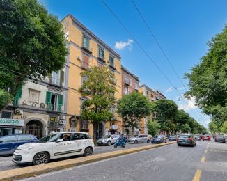Appartamento in vendita, via Foria  153, Museo, Napoli