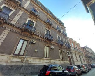 Bilocale in affitto, via Papale  40, Tribunale, Catania