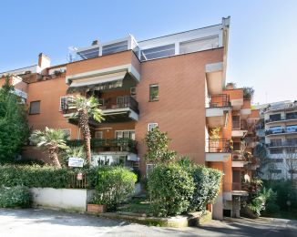 Trilocale in affitto, viale Cortina d'Ampezzo  269, Cortina d'Ampezzo, Roma