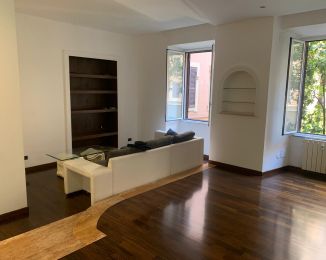 Trilocale, via Catone  21, Prati, Roma