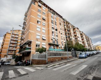 Bilocale in vendita, via Oreste Salomone, Torpignattara, Roma