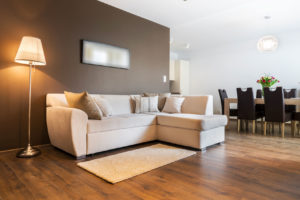 Donazione immobiliare, come funziona e quali sono i rischi